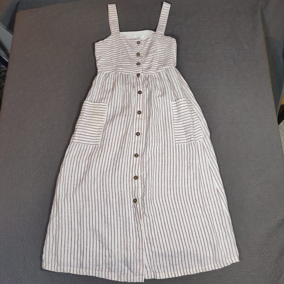 Artisan Ny Red and Cream Buttoned Midi Sundress - Picture 1 of 10